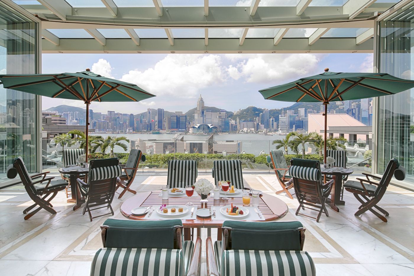 The-Peninsula-Hong-Kong-Pool-41