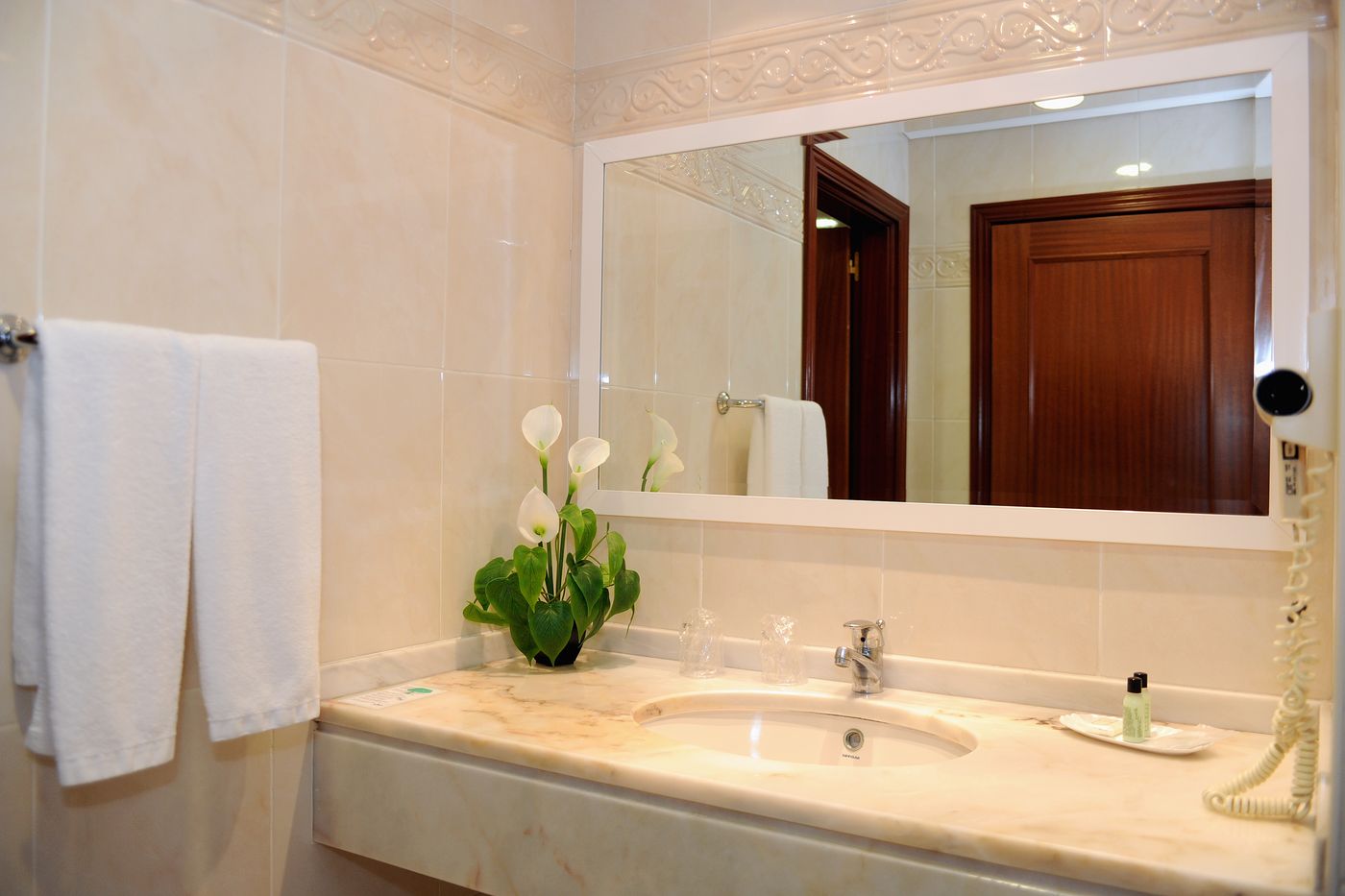 Ocean-Gardens-Room-34