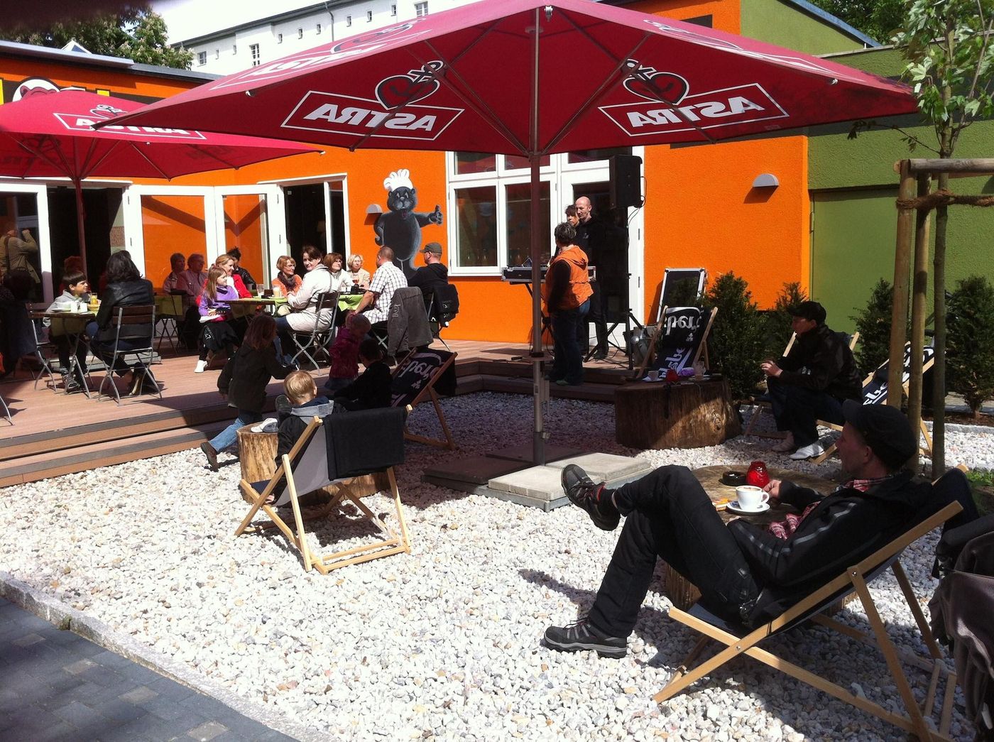 Holi-Hostel-Hotel-Terrace-37