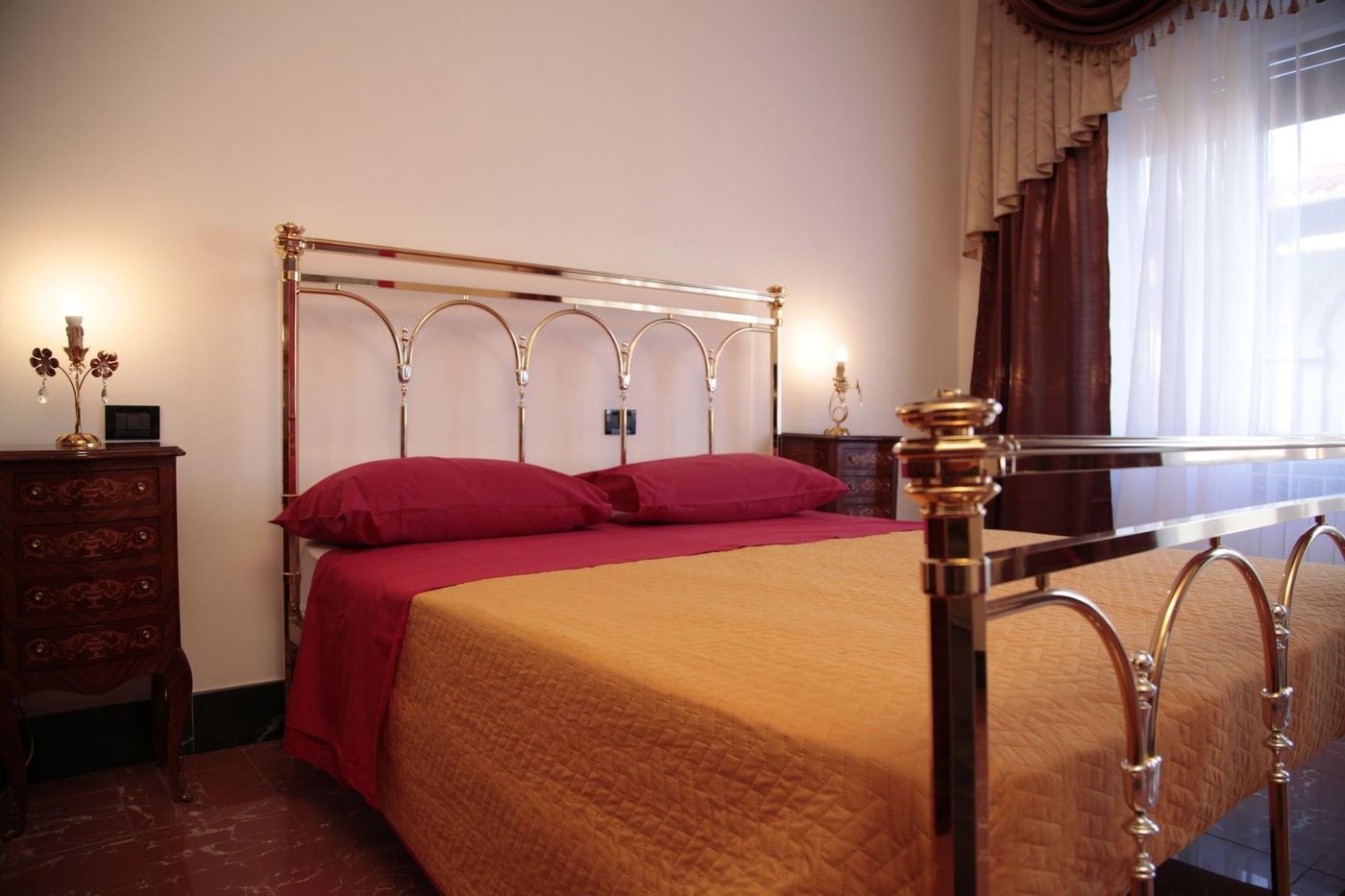 Christian-Bed-Breakfast-Room-2