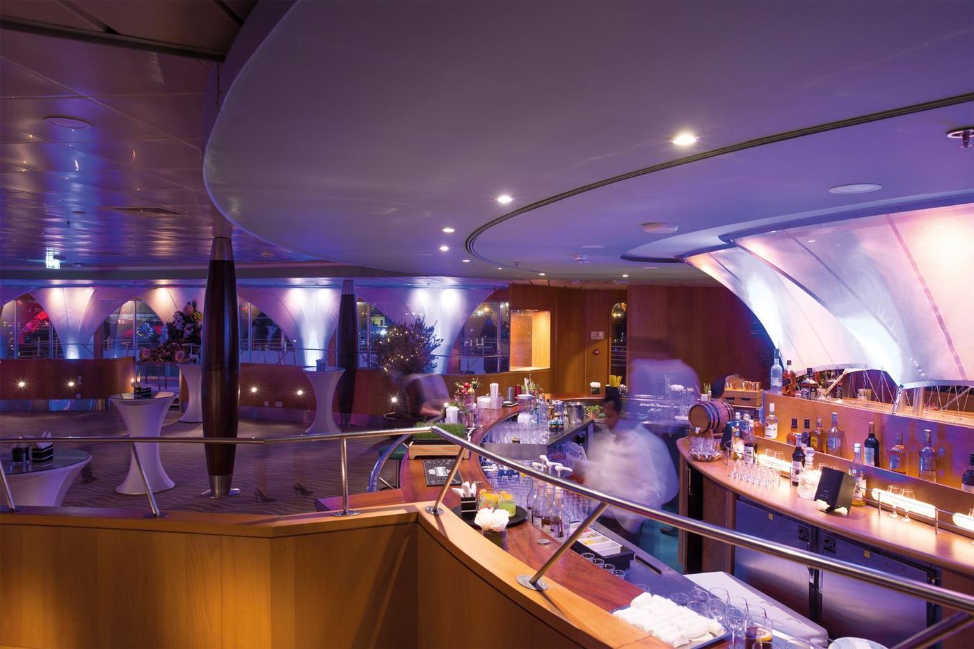 Queen-Elizabeth-2-Hotel-Restaurant-71