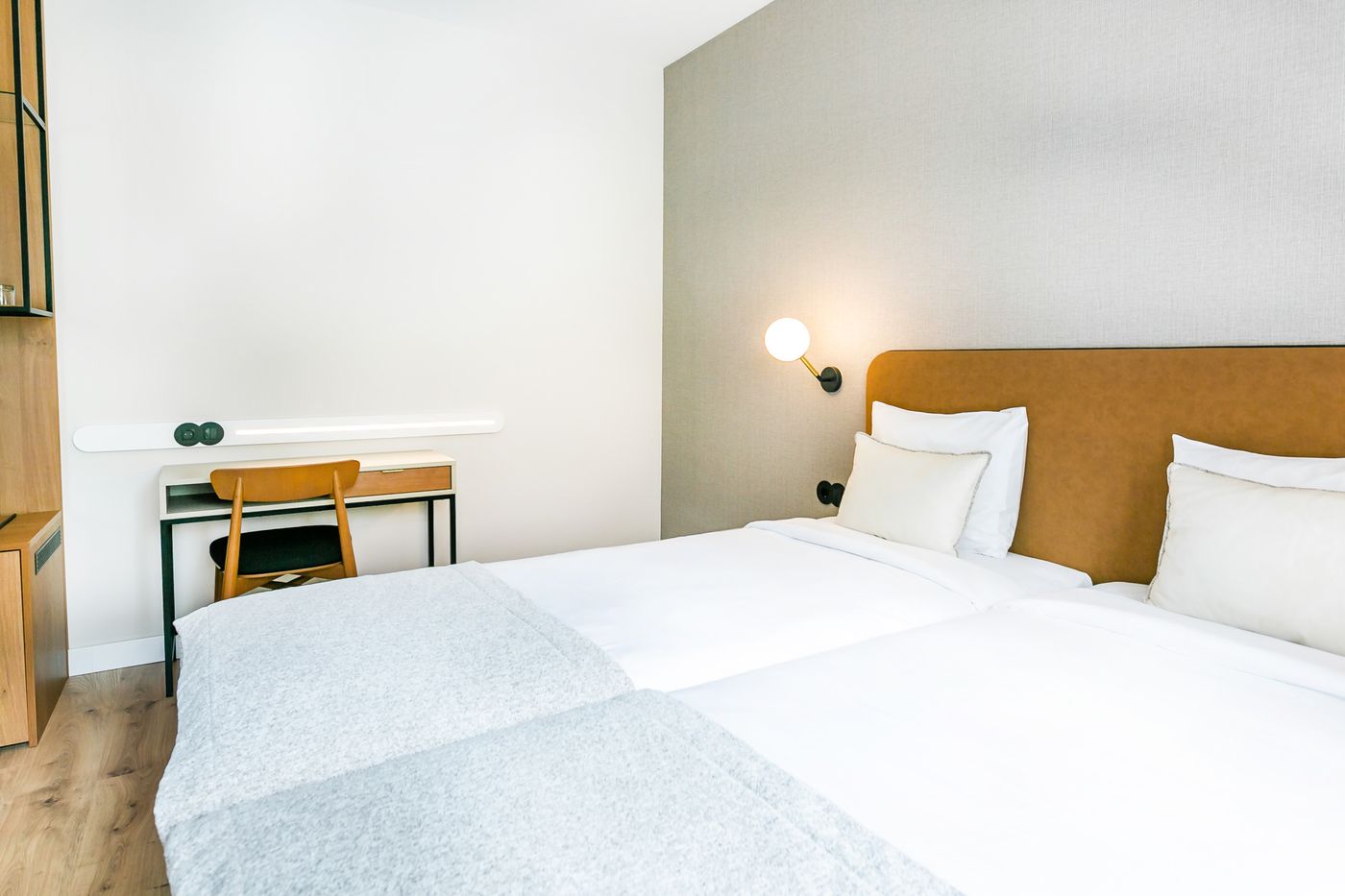 Lx-SoHo-Boutique-Hotel-by-RIDAN-Hotels-Room-12