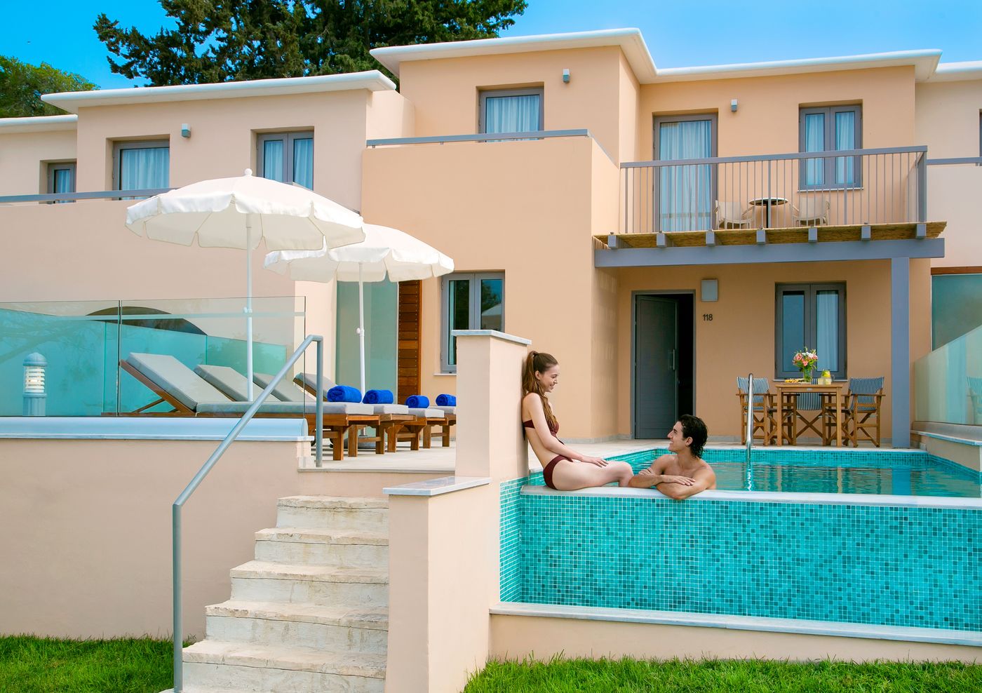 Louis-St-Elias-Resort---Waterpark-Room-15