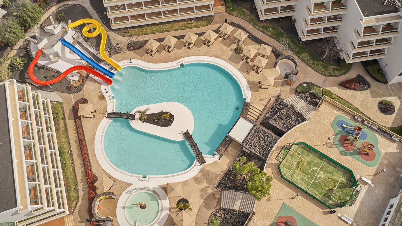 Dreams-Lanzarote-Playa-Dorada-Resort---Spa-Pool-6