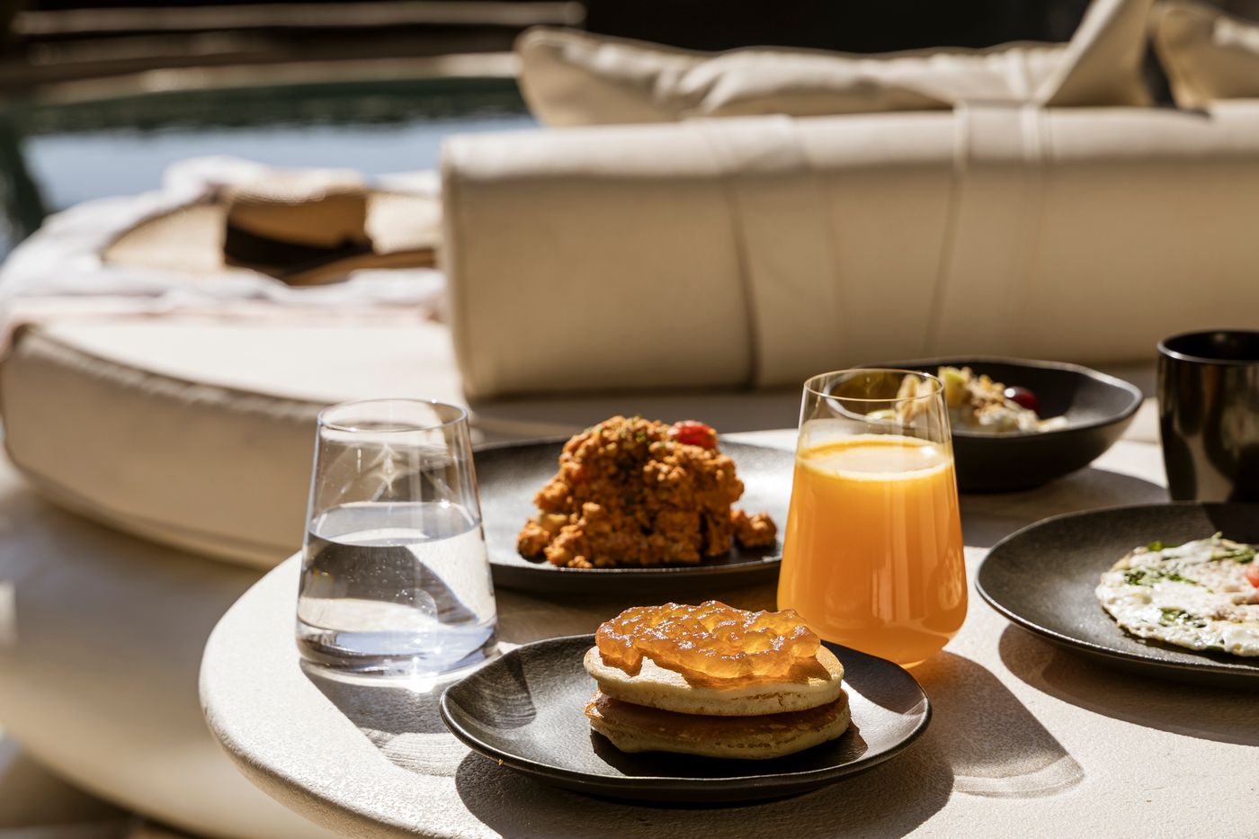 One-Of-One-Hotel-Restaurant-8