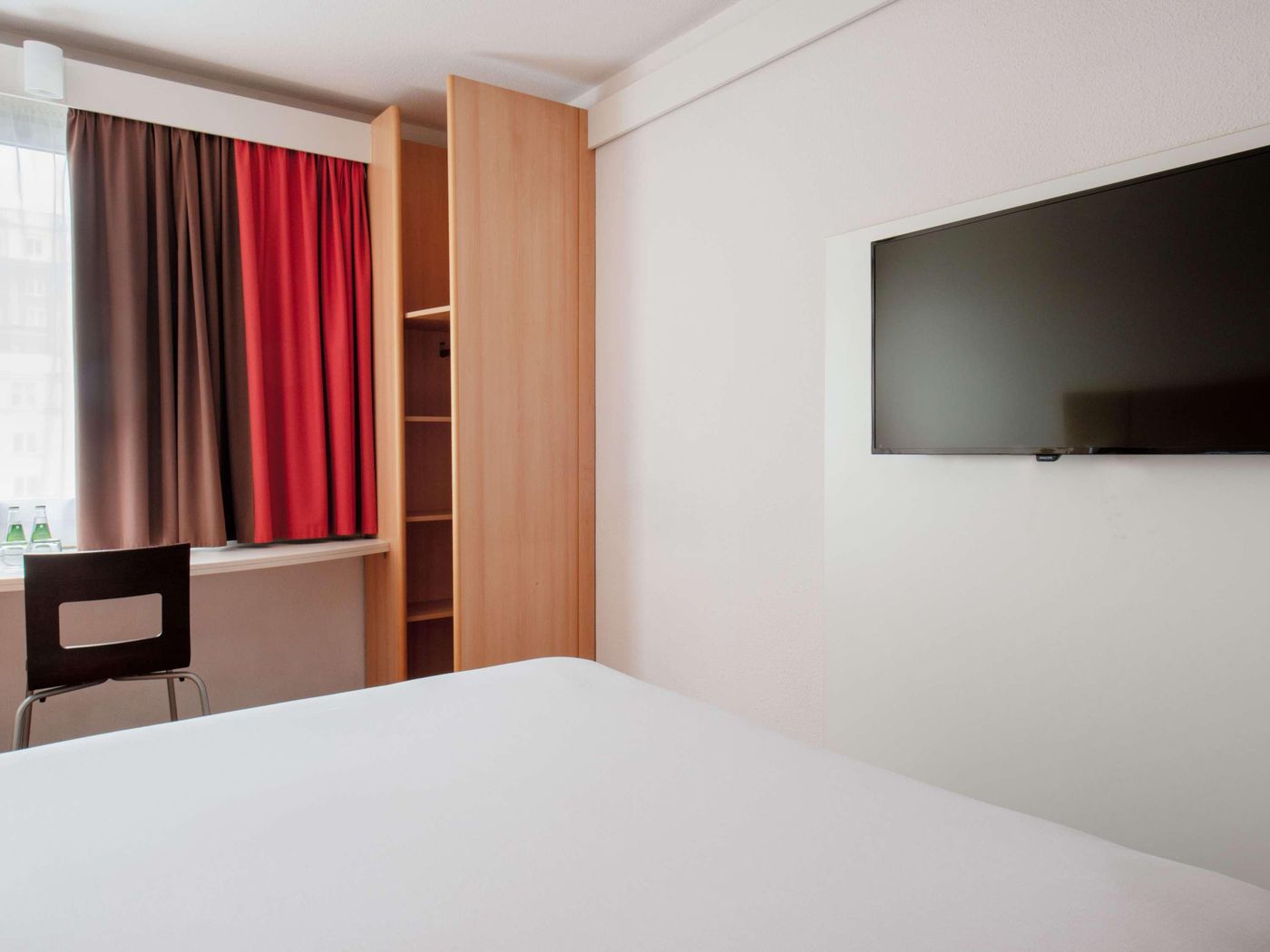 ibis-Warszawa-Stare-Miasto--Old-Town--Room-42