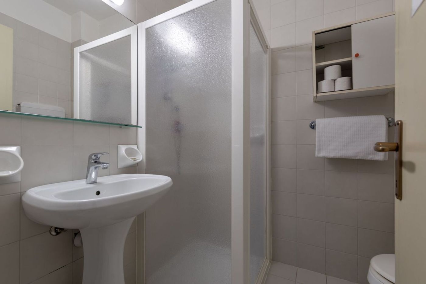 Centro Vacanze La Limonaia-Italy-Limone Sul Garda Bs-Room-9