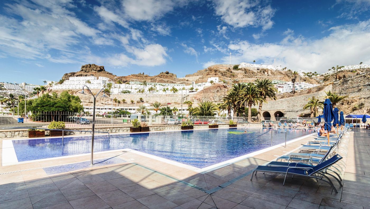 Morasol-Suites-Pool-8