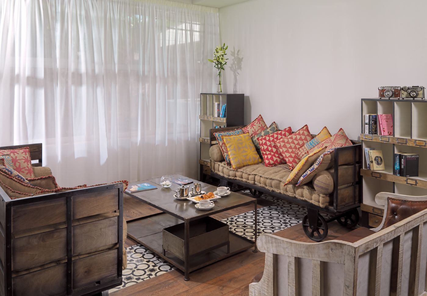 H10-Ocean-Suites-Lobby-48