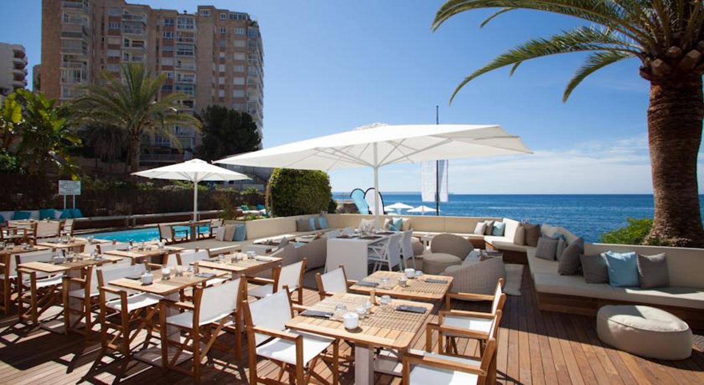 Hotel Zhero-Hostal Deluxe