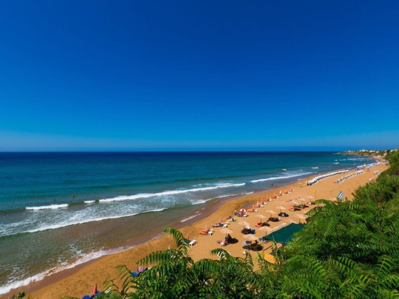 Bruskos-Hotel-and-Suites-Beach-53