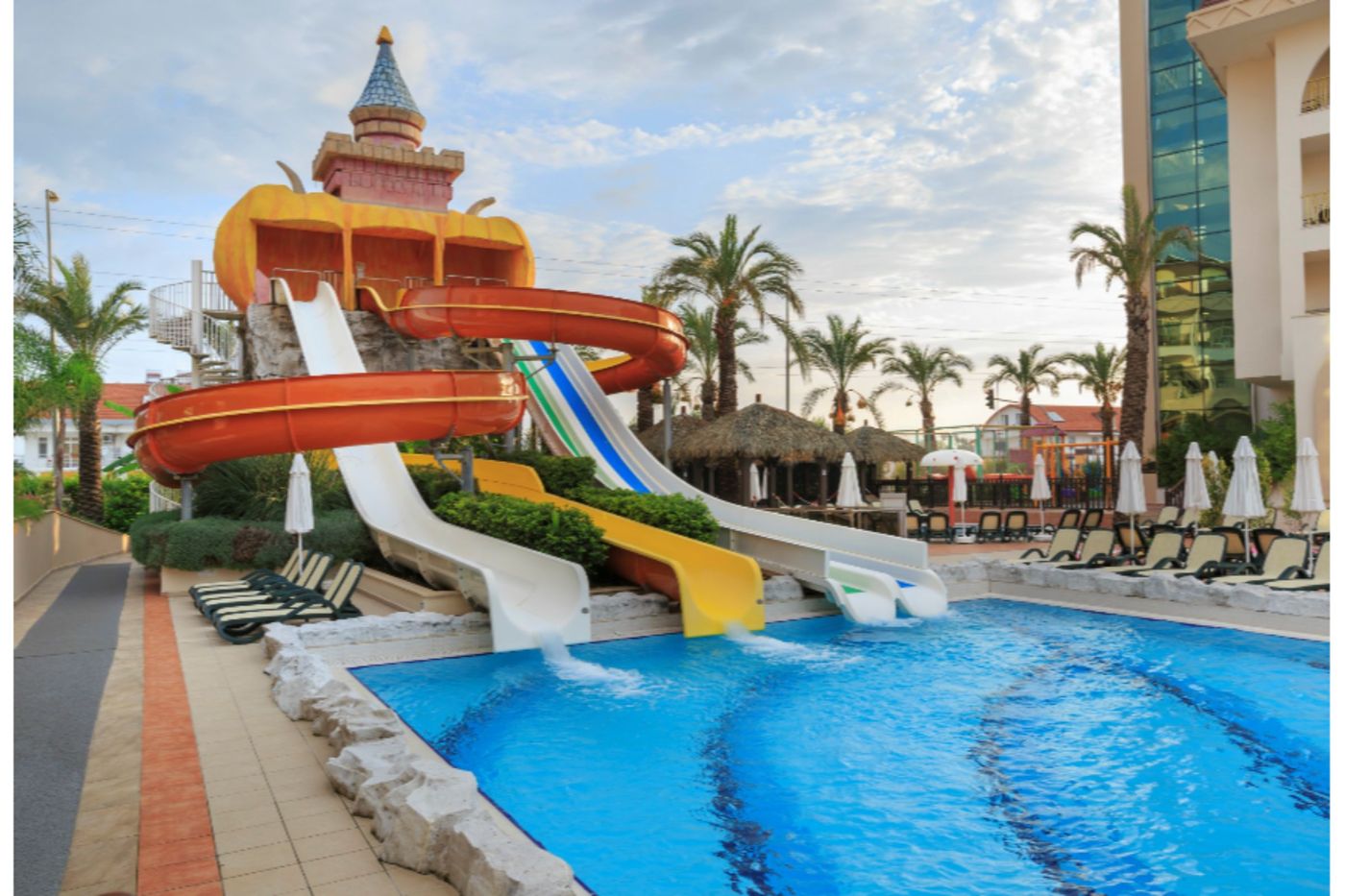 Well-Palace-Side-Pool-4