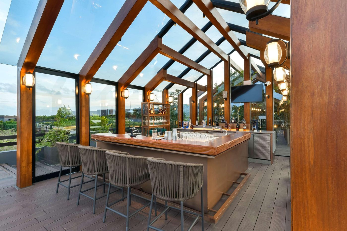 DoubleTree-by-Hilton-Weerawila-Rajawarna-Resort-Restaurant-6