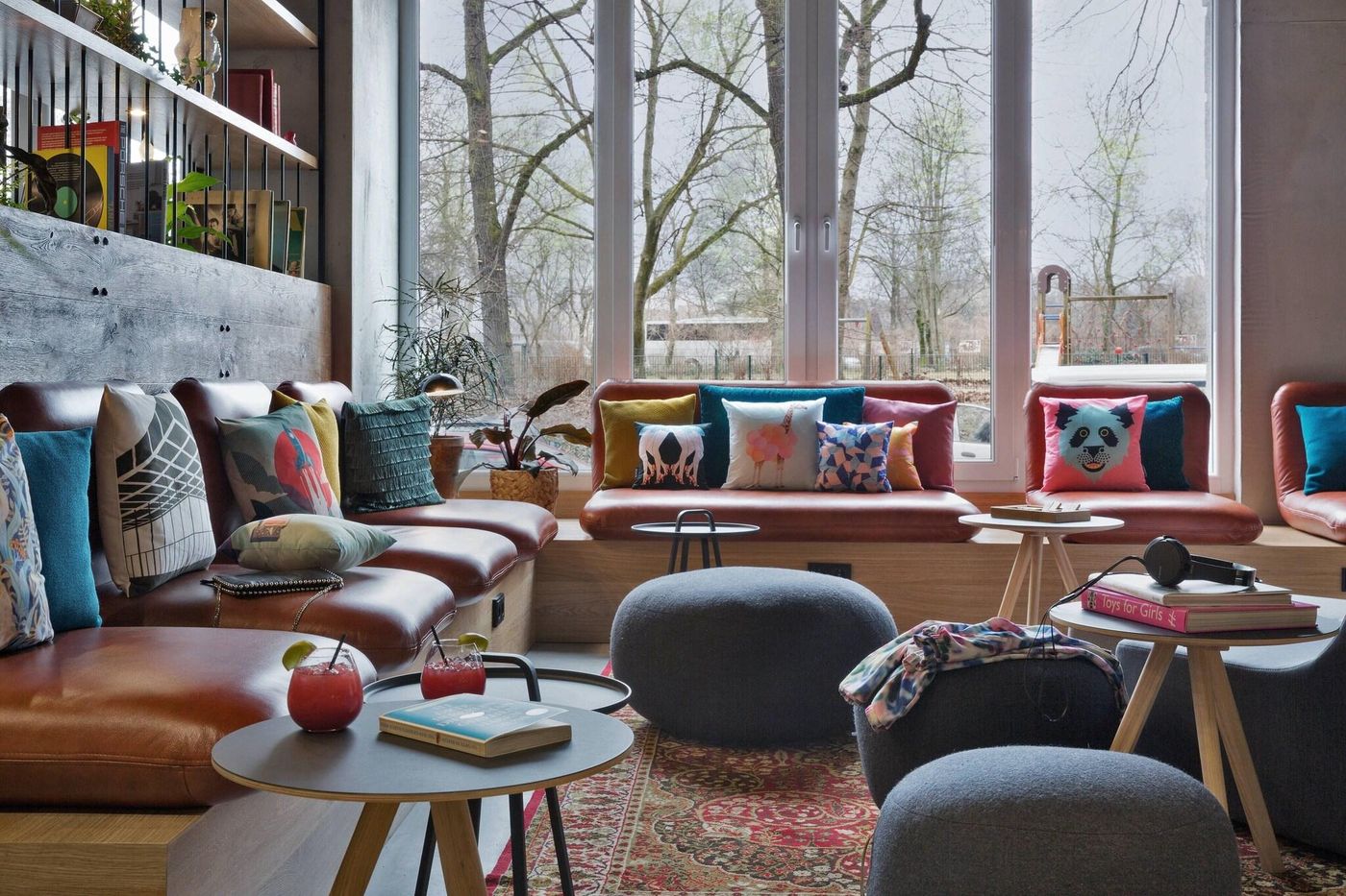 Moxy-Berlin-Humboldthain-Park-Lobby-9