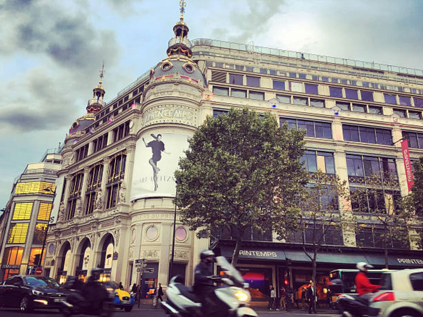 Holiday-Inn-Paris-Palais-de-lElysee-Sports-and-Entertainment-37