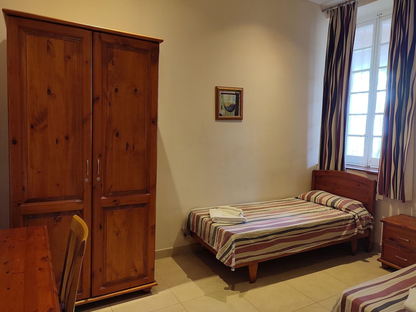 Sprachcaffe-International-Aparthotel-Pembroke-Room-46