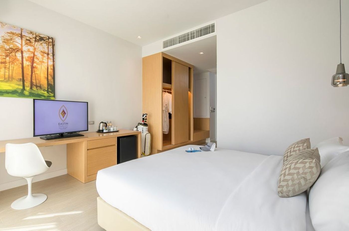 Eastin-Thana-City-Golf-Resort-Bangkok-Room-21