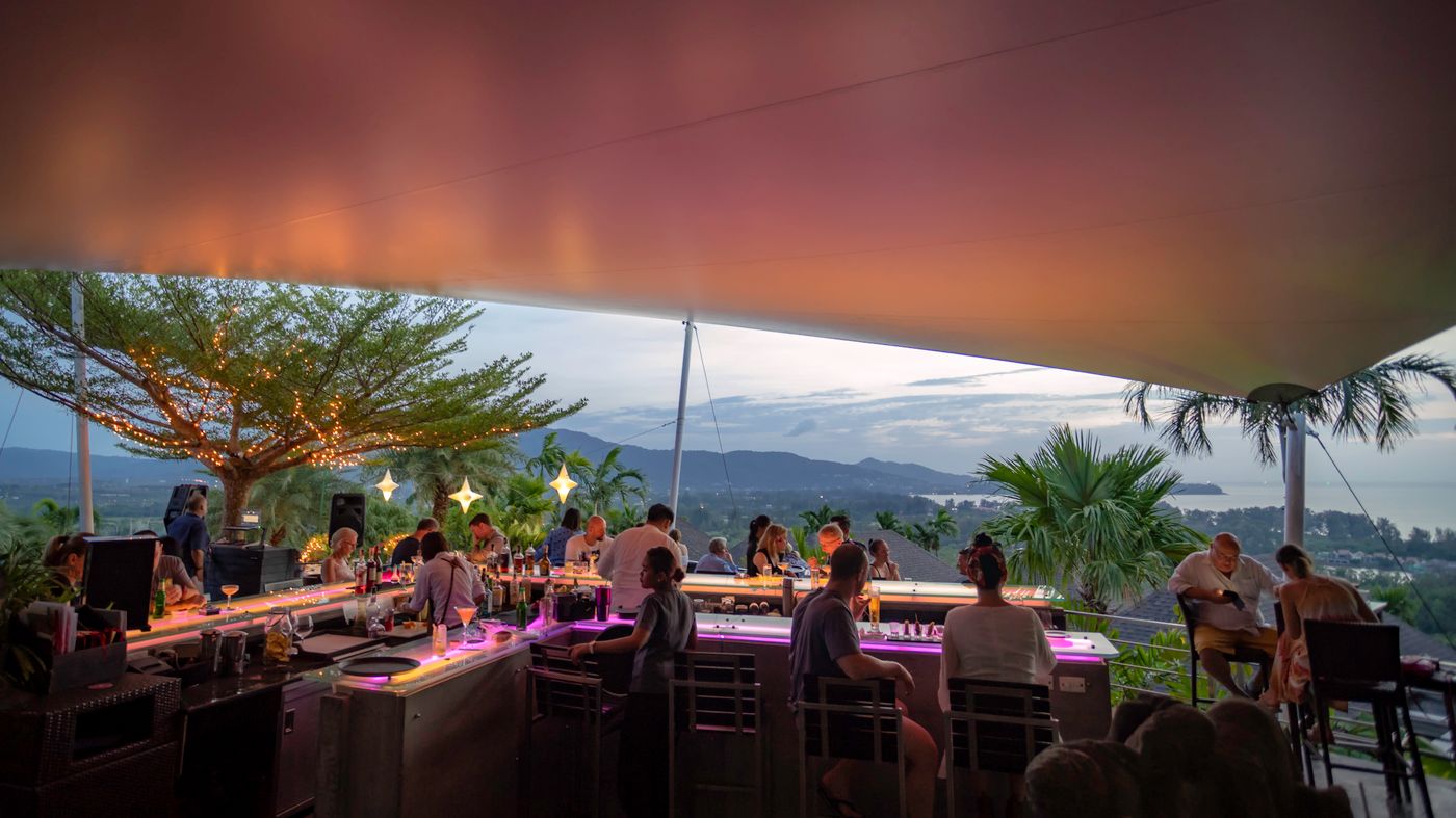 The-Pavilions-Phuket-Bar-24