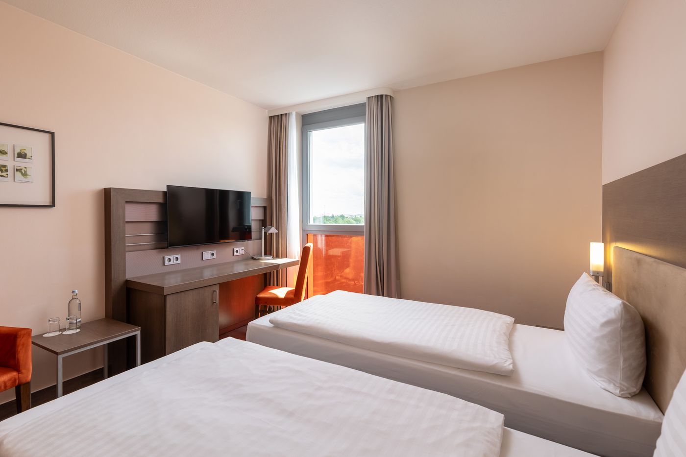 IntercityHotel-Berlin-Airport-Area-North-Room-19