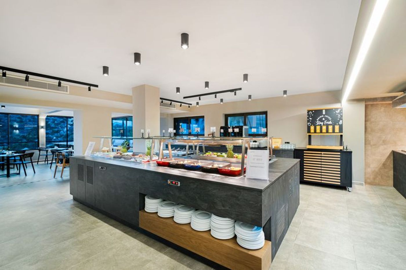 Eden-Rock-Restaurant-47