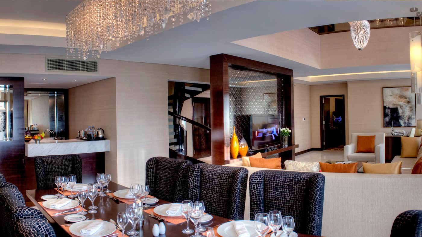 Hotel-Crowne-Plaza-Deira-Room-36