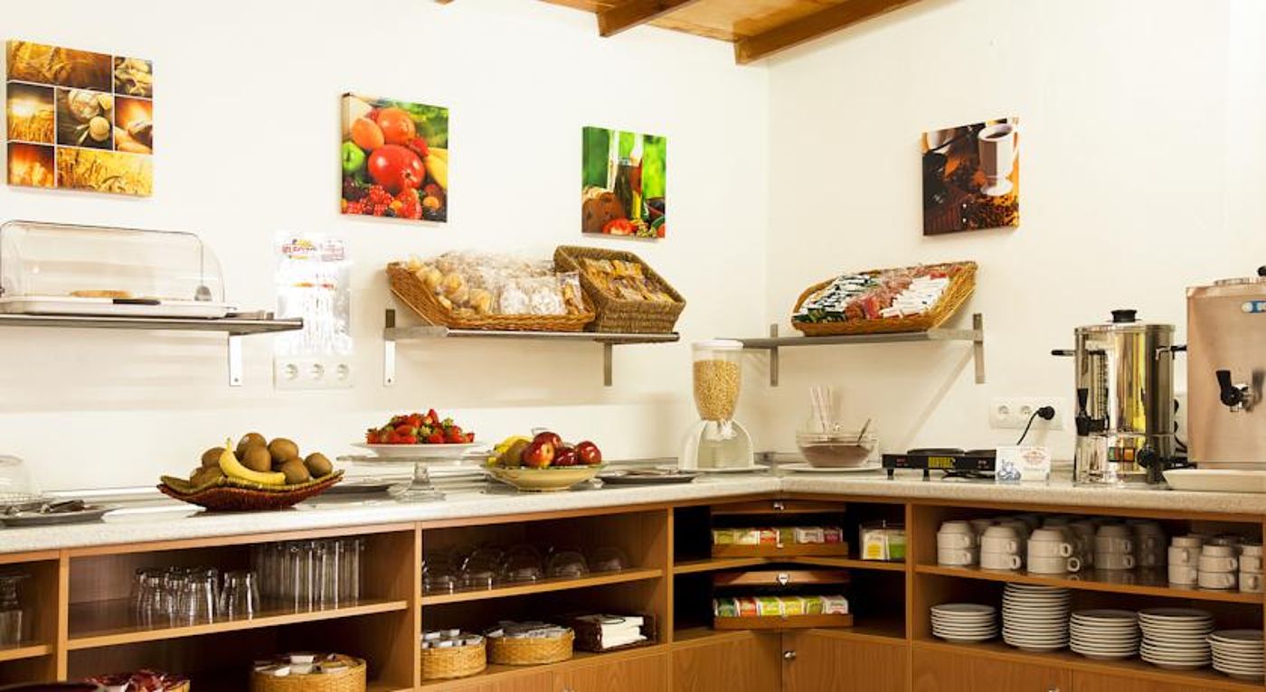 HOSTAL EUROPA PUNICO