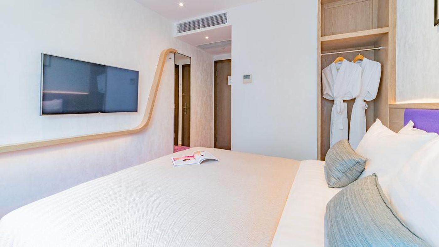 Hotel-Purple-Hong-Kong-Room-8