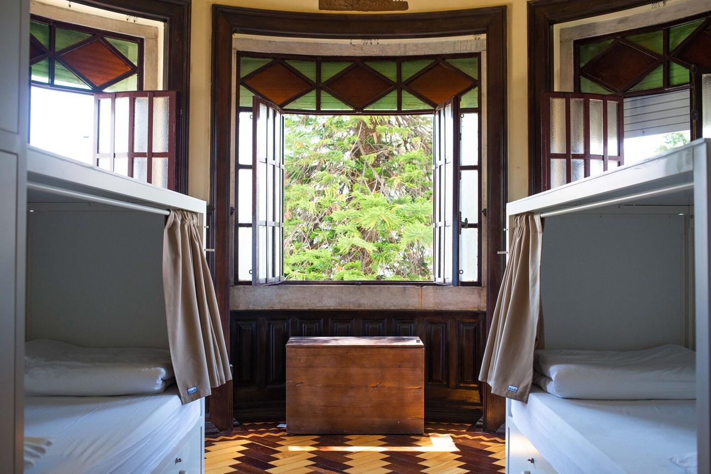 Sant-Jordi-Hostels-Lisbon-Room-28