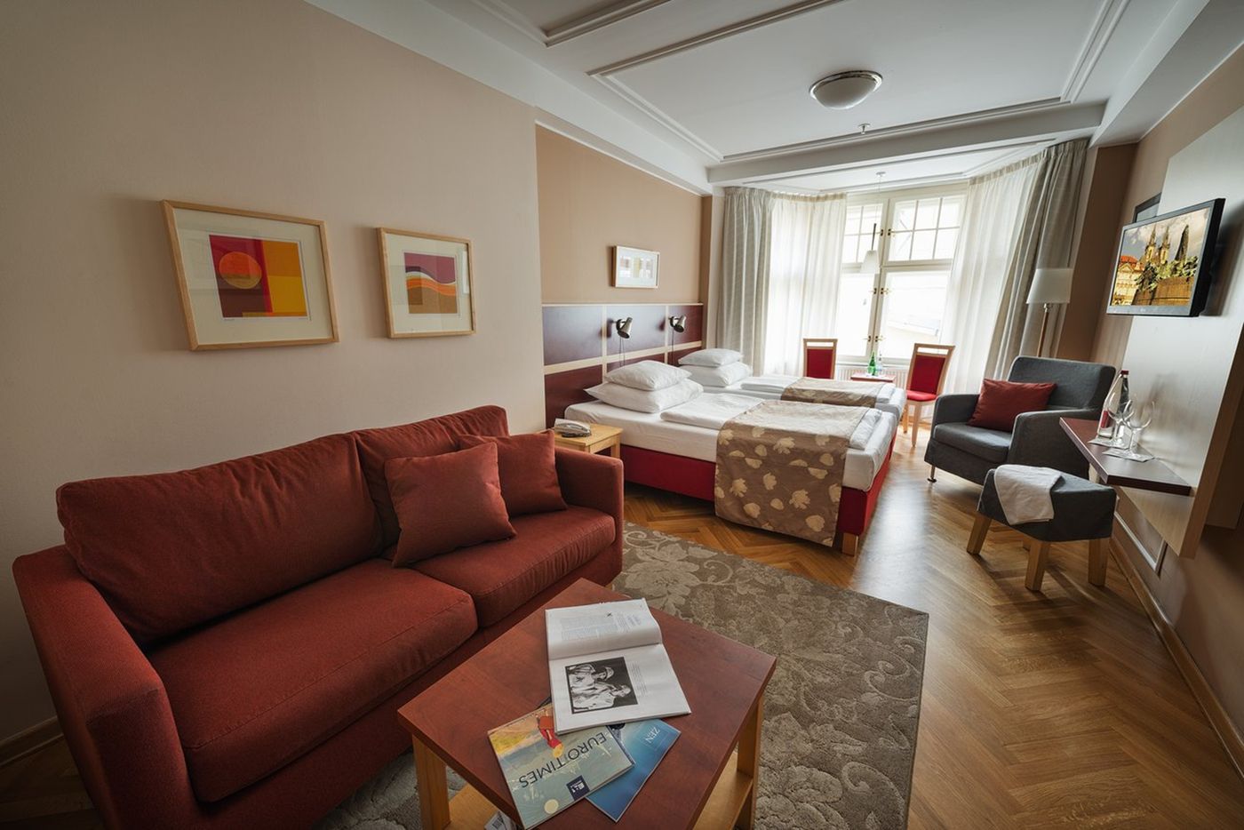 EA-Hotel-Julis-Room-21