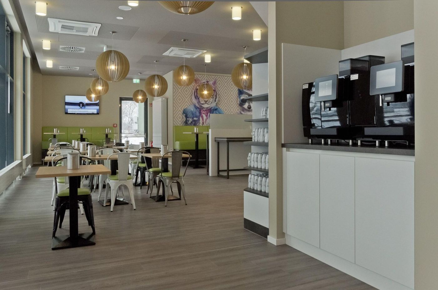 Super-8-Munich-City-West-Bar-25