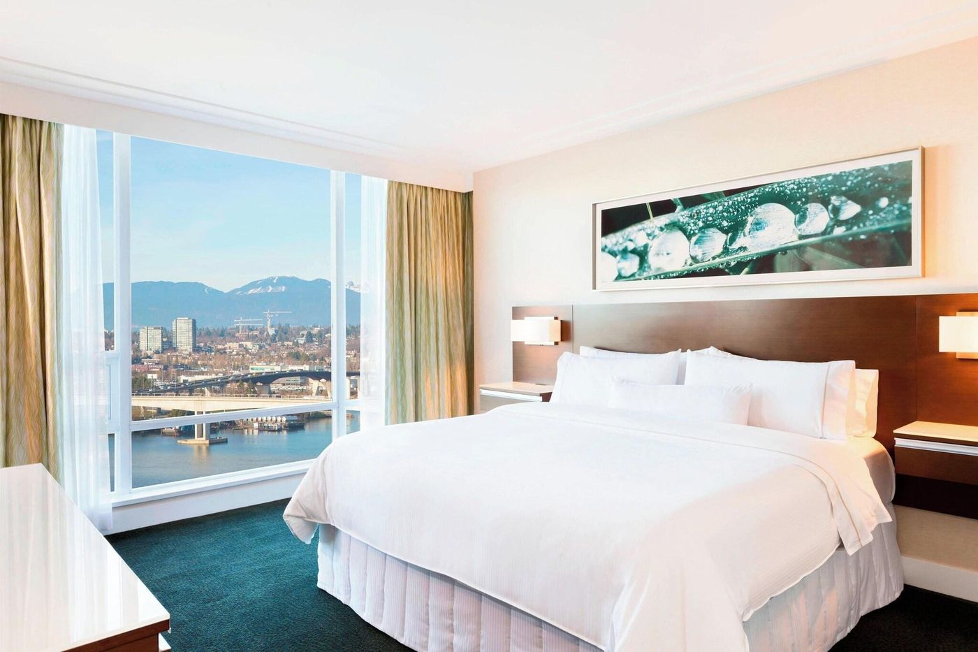 The-Westin-Wall-Centre--Vancouver-Airport-Room-23