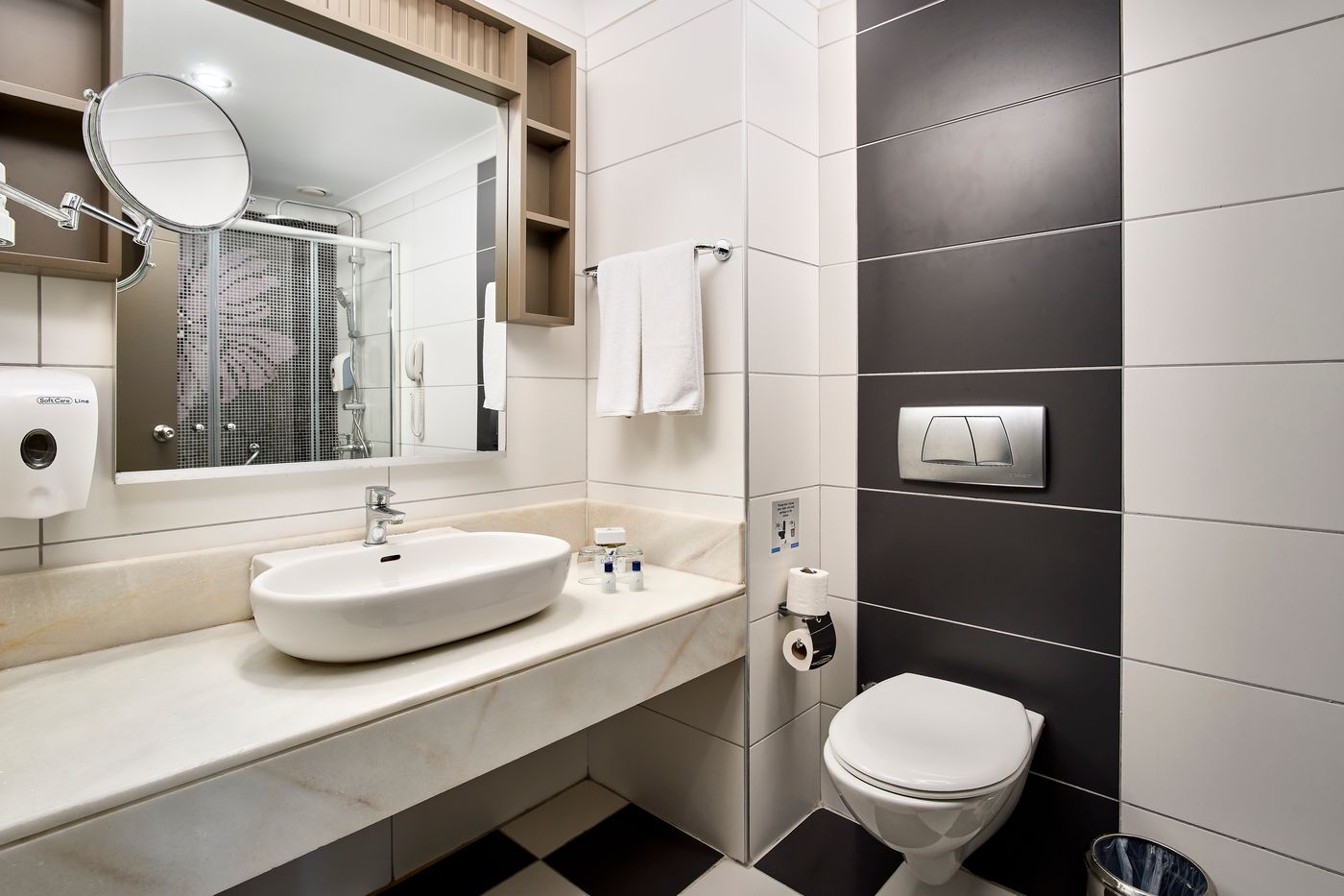 Seaden-Sea-Planet-Room-35