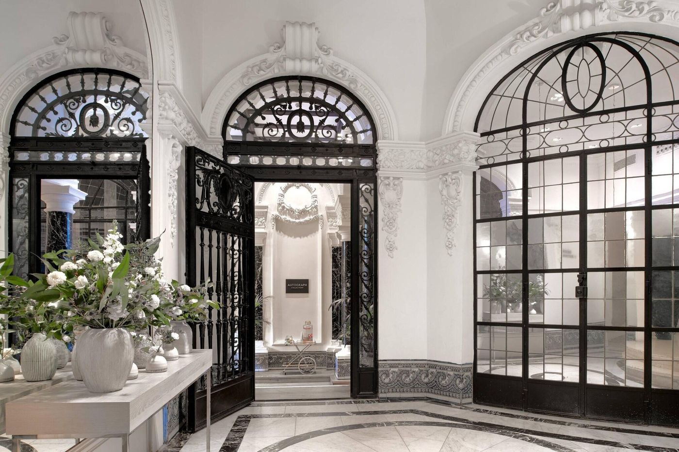 AC-Hotel-Palacio-del-Retiro-Autograph-Collection-General-view-15