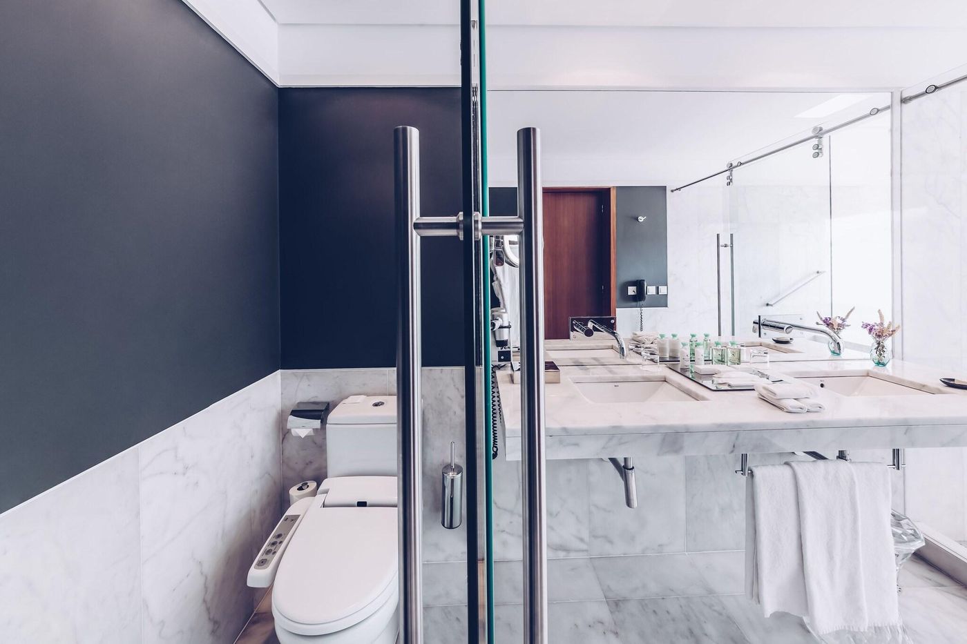 Convento-Do-Espinheiro--Historic-Hotel---Spa-Room-43