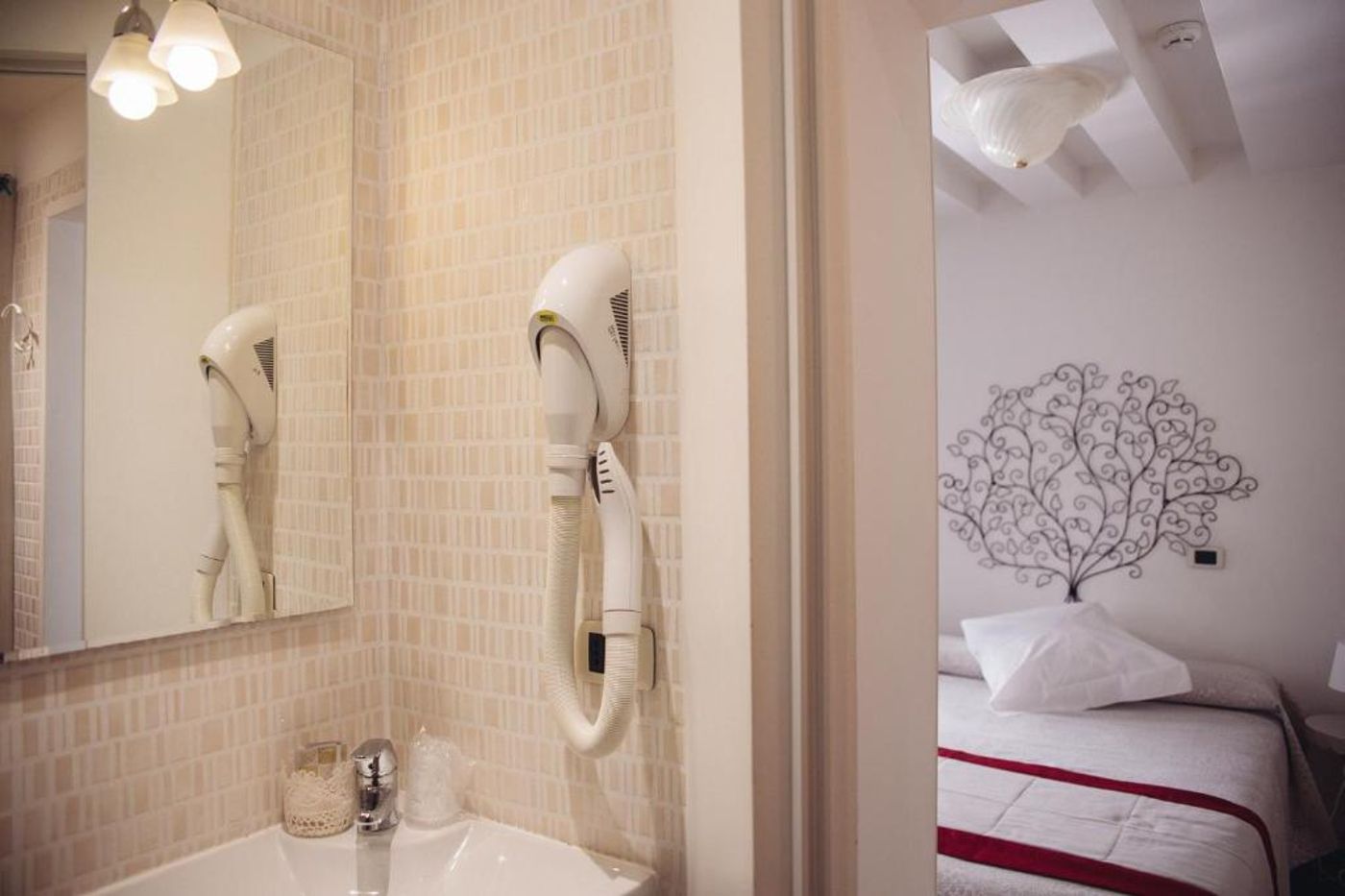 Antigo-Trovatore-Room-47