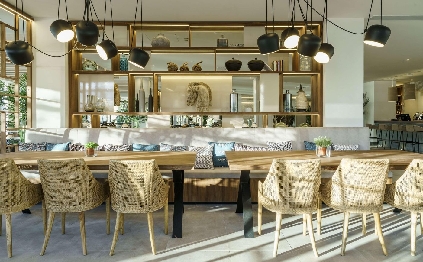 Ilunion-Fuengirola-Bar-44