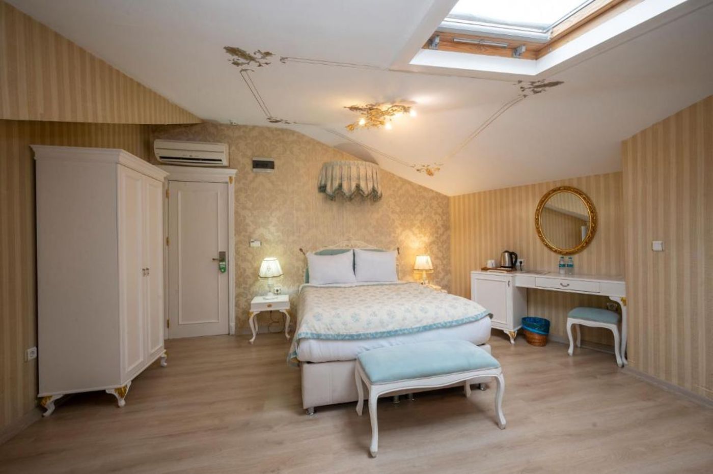 Villa-Paradiso-Hotel-Room-10