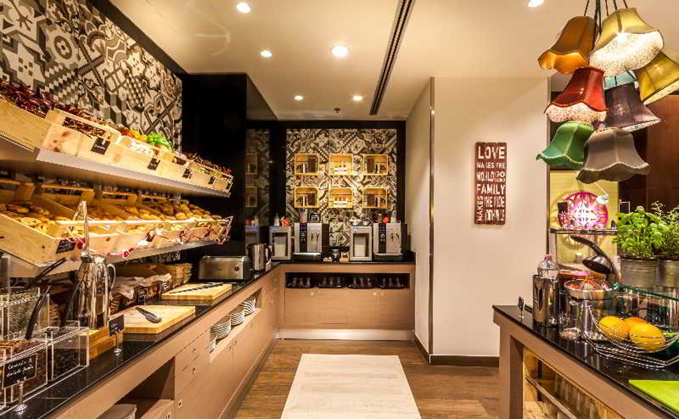 Ikonik-Parlament-Restaurant-30