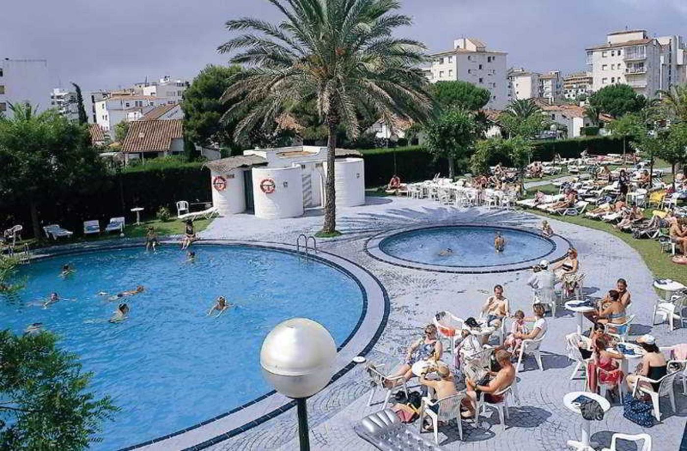 Prestige-Goya-Park-Pool-5