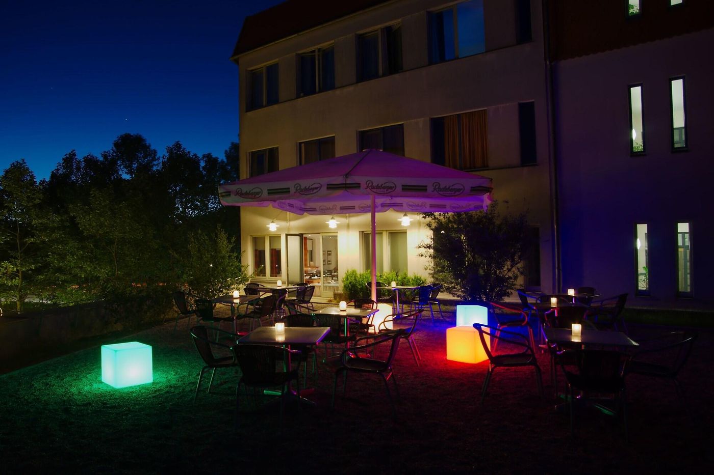 H24-Hoteltow-Bar-29