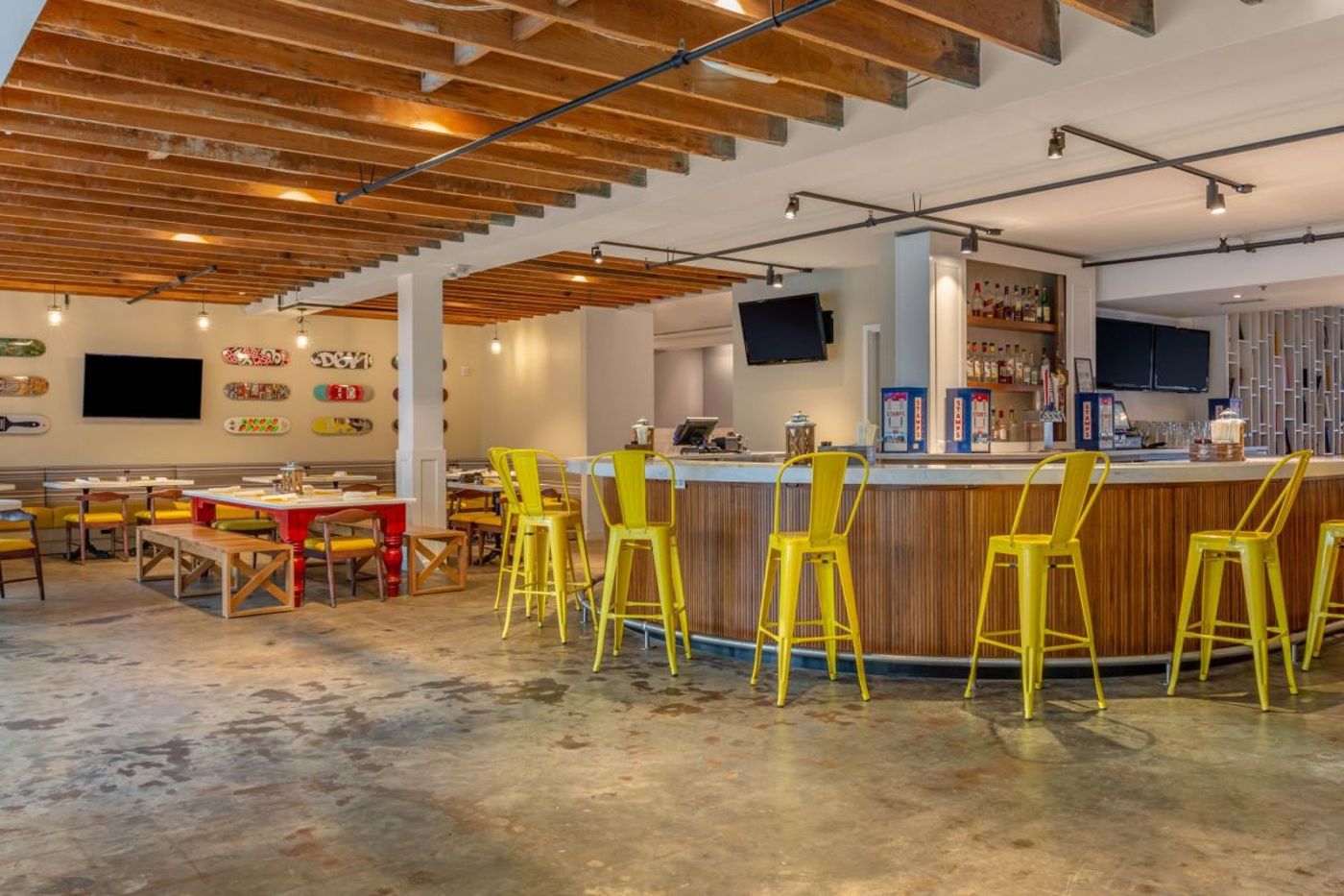 Postcard Inn On The Beach