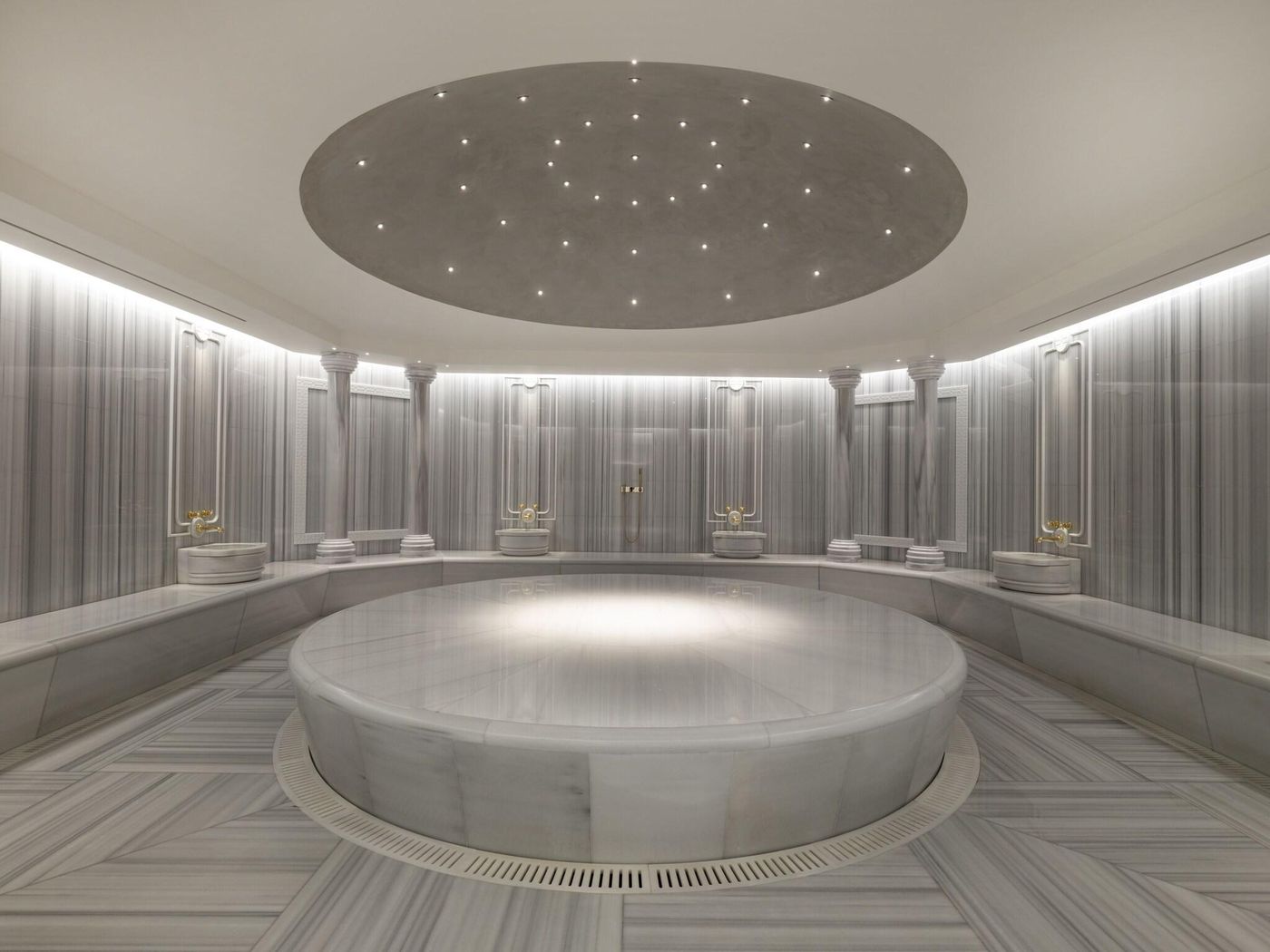 The-Peninsula-Istanbul-Pool-76