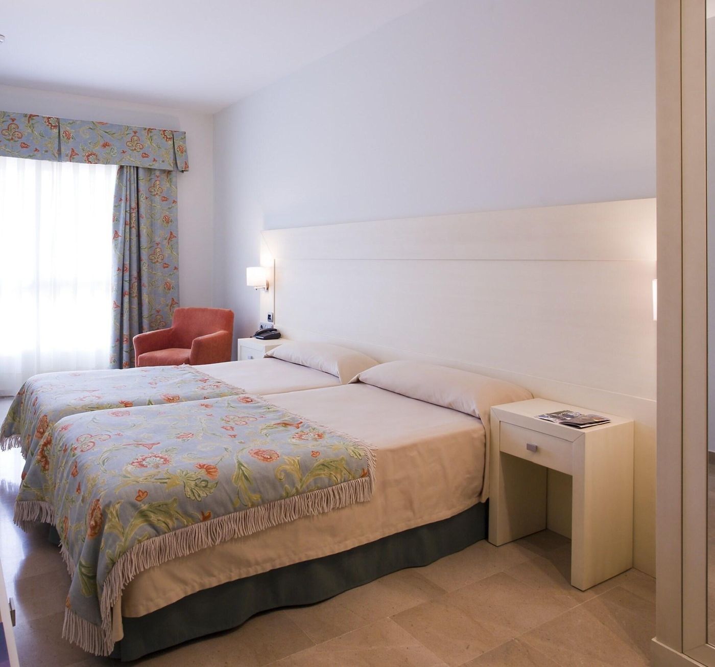 Puerto-Juan-Montiel-Spa-and-Base-N----utica-Room-20