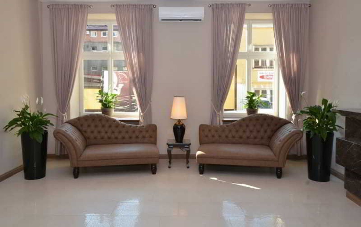 Metropolitan-Boutique-Hotel-Lobby-11