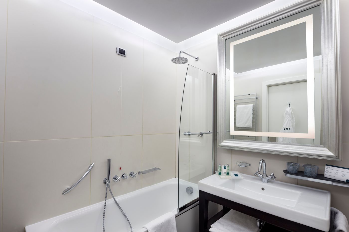 Unahotels-Cusani-Milano-Room-34