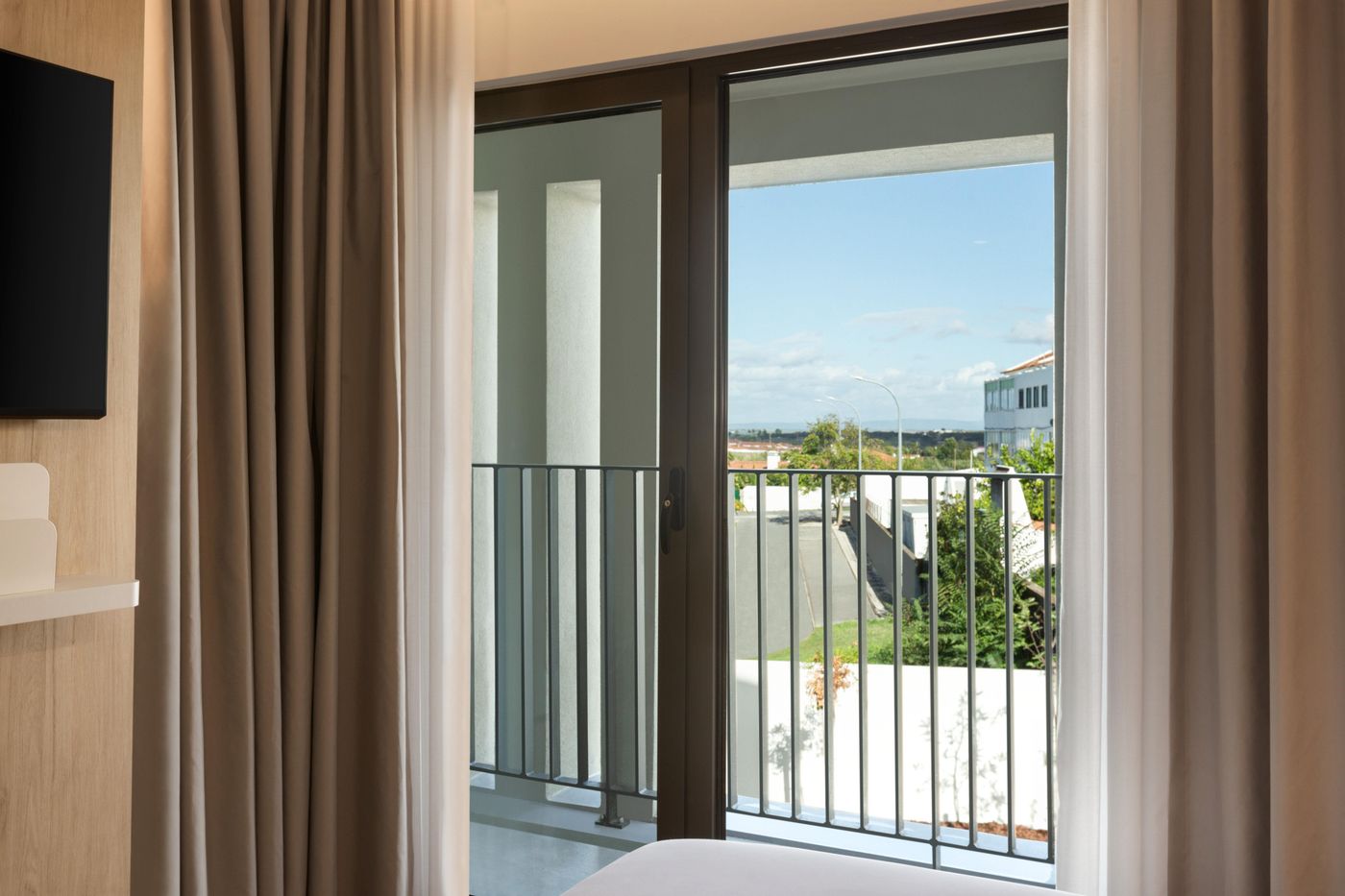 Holiday-Inn-Express-Evora-Room-4