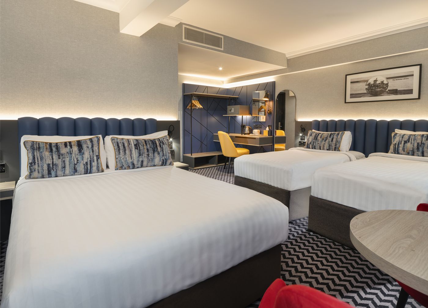 Academy-Plaza-Hotel-Room-14