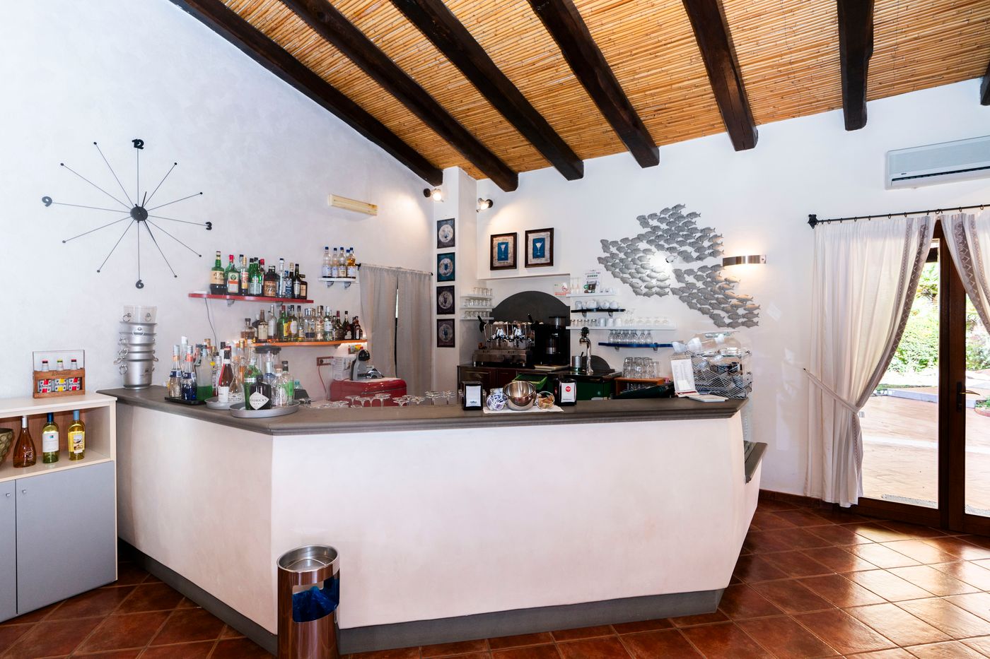 Borgo-Degli-Ulivi-Residence-Bar-30