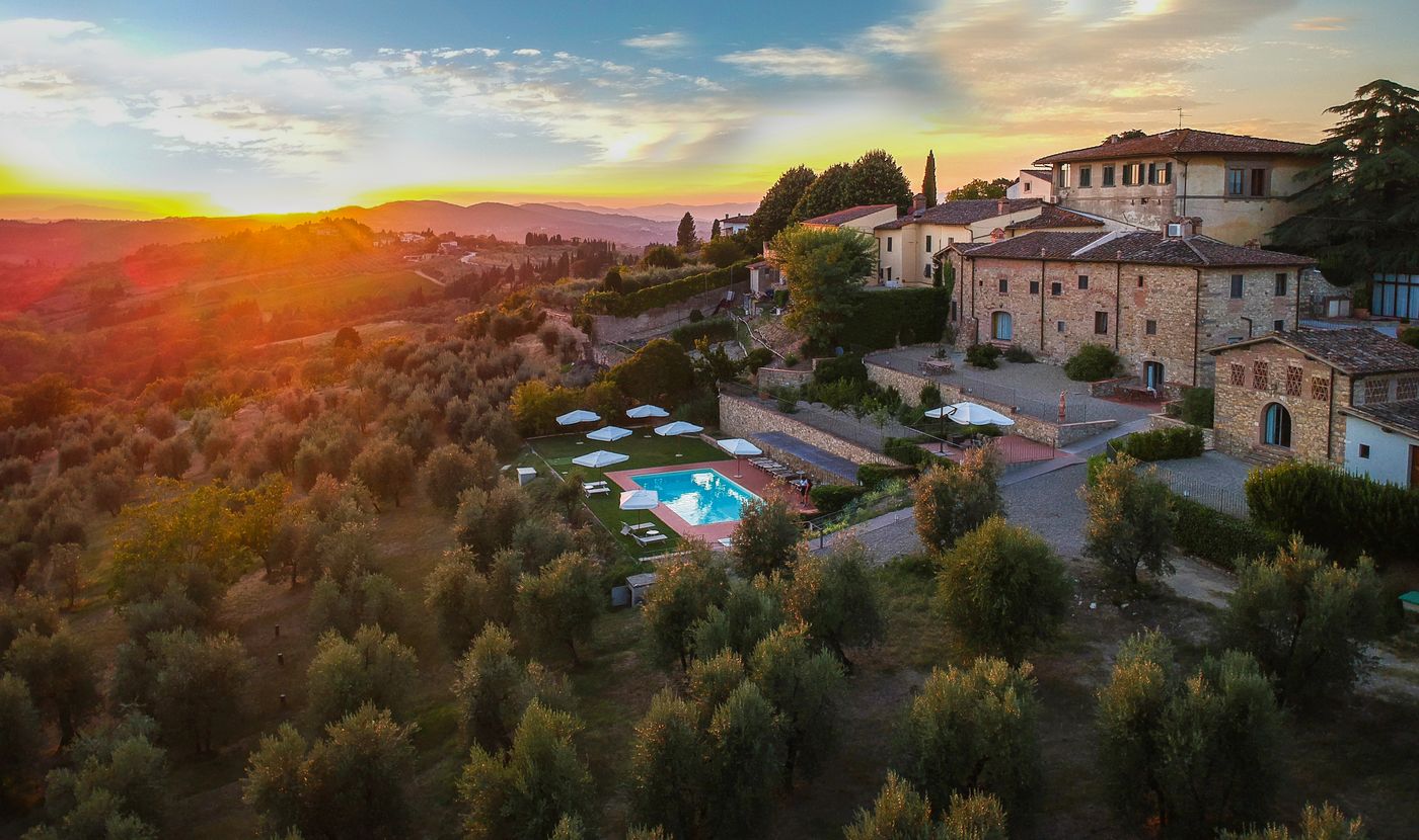 Relais-Villa-Olmo-Food-and-Wine-Resort-Pool-60