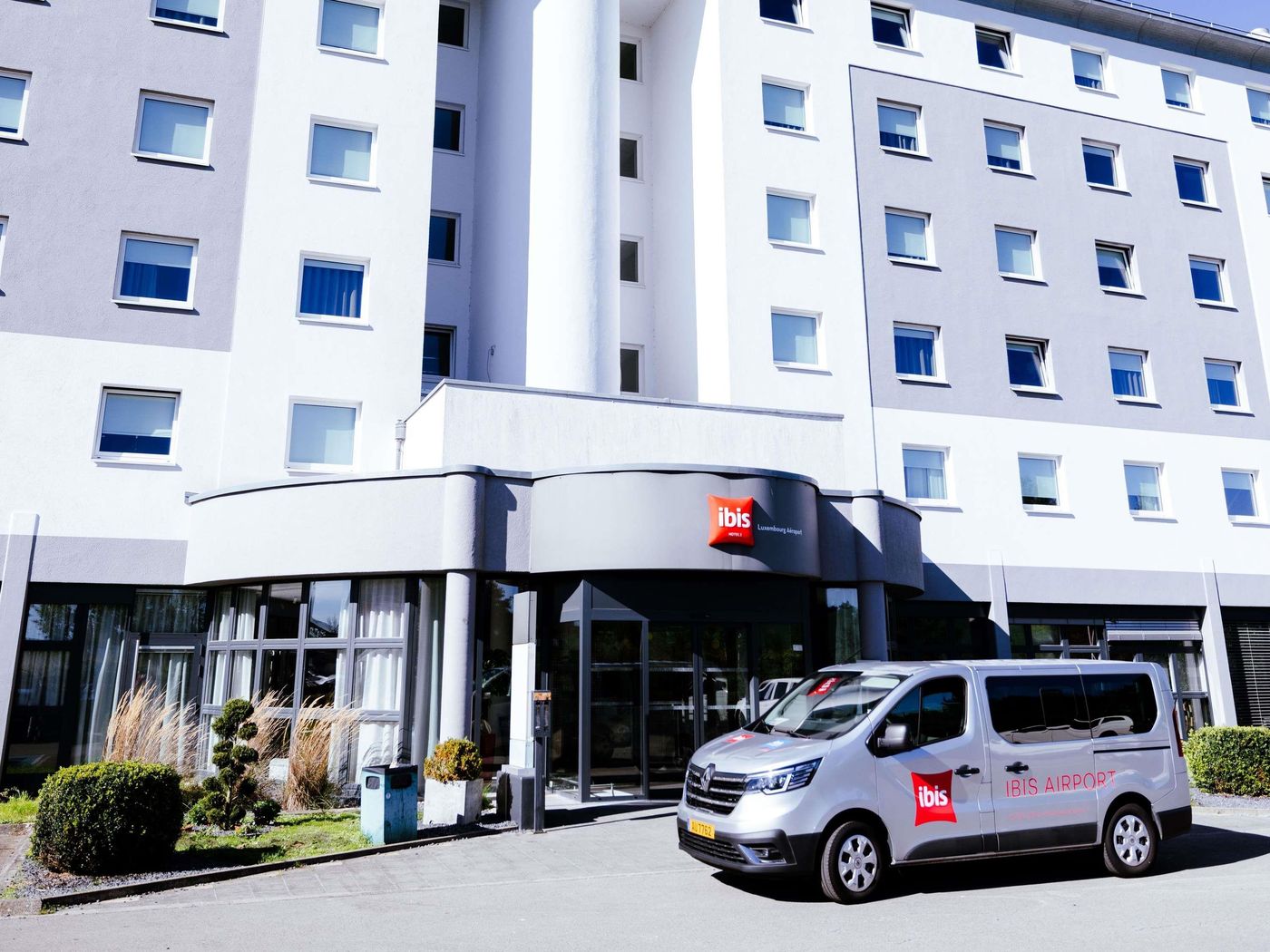 ibis-Luxembourg-Aeroport-General-view-66